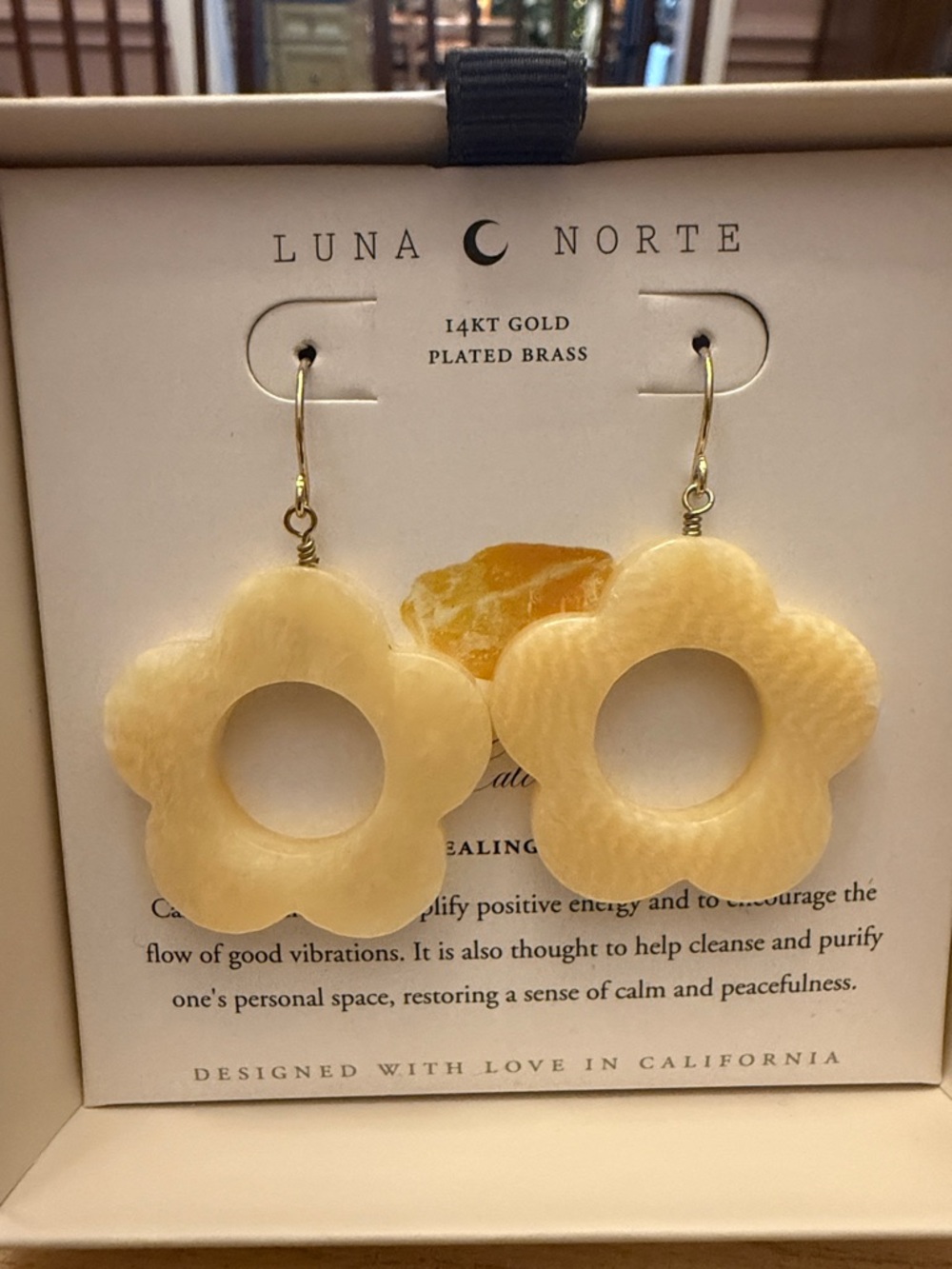 Luna Norte Daisy Calcite Drop Earrings